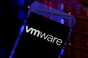 Cảnh báo 19 lỗ hổng bảo mật mới trong VMware (1)