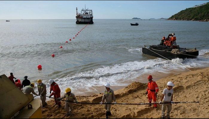 Ba tuyến cáp quang biển mà Việt Nam khai thác cùng gặp sự cố