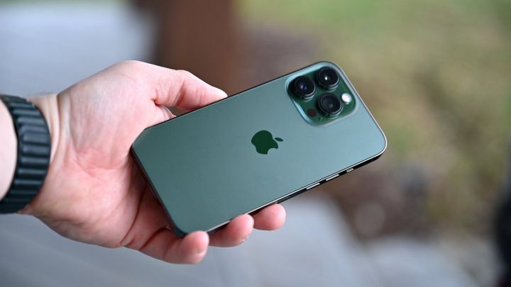  iPhone 13 Pro Max là mẫu iPhone bán chạy nhất nửa đầu 2022