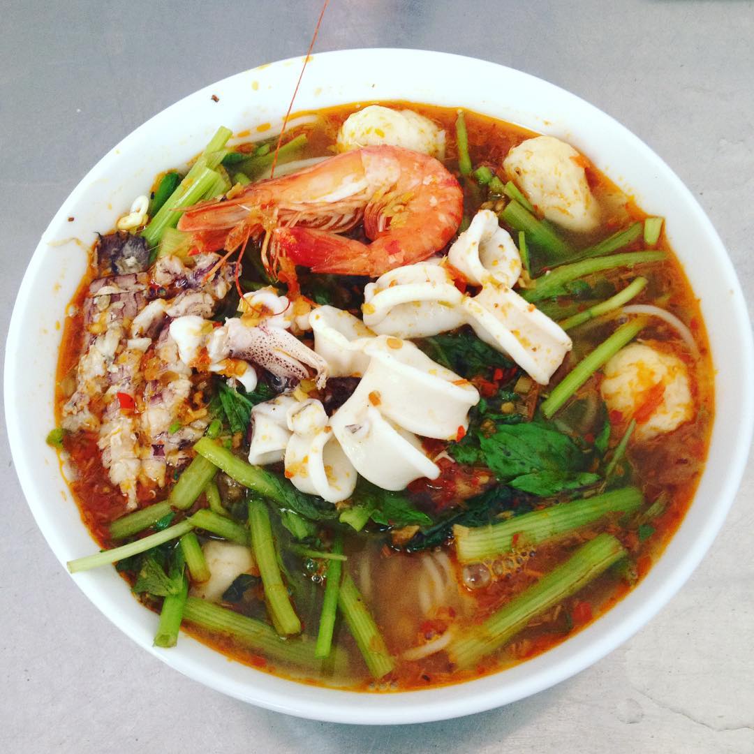 Cách nấu món bún Thái hải sản cực ngon