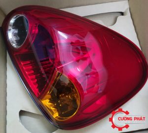 Chi tiết mặt trước đèn hậu trái Mitsubishi Triton 2005-2009
