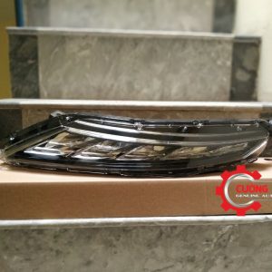 Mặt trước đèn khoảng cách trước Xpander