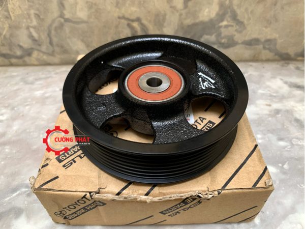 Hình ảnh bơm nước Toyota Hilux, Fortuner chính hãng