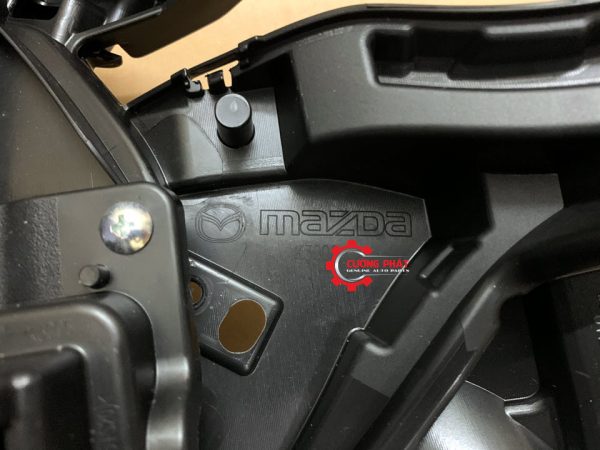 Cận cảnh mặt sau ga lăng Mazda CX5 2018 chính hãng