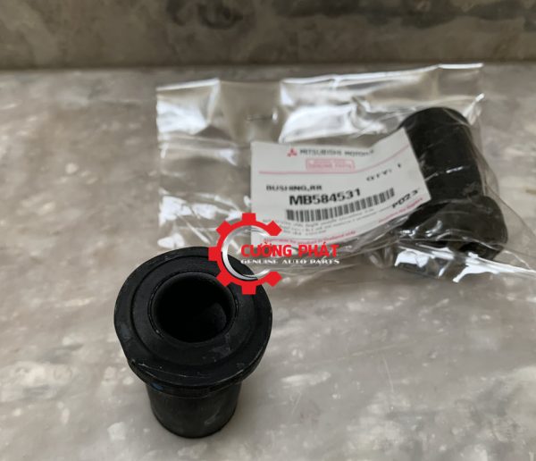 Hình ảnh cao su ắc nhíp trên Mitsubishi Triton, New Triton, Pajero Sport, Pajero V33 chính hãng