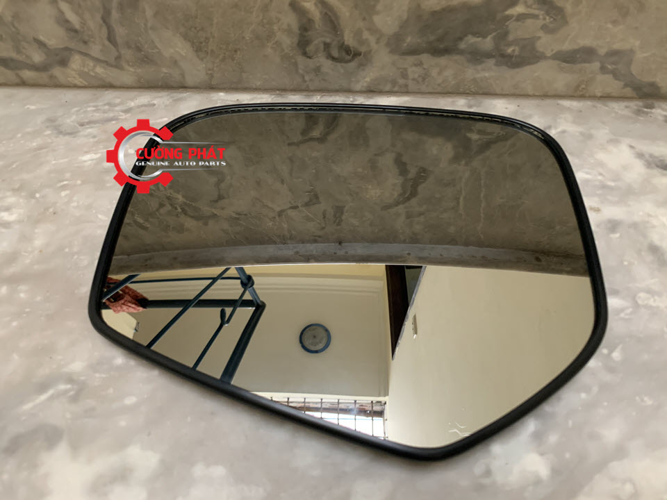 Hình ảnh mặt gương bên lái Mitsubishi Triton 2015 chính hãng