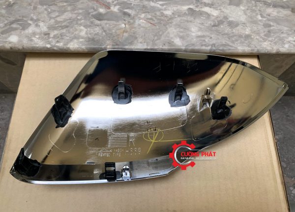 Mặt sau ốp gương chiếu hậu Mitsubishi Triton 2020 loại có xi nhan, hàng chính hãng