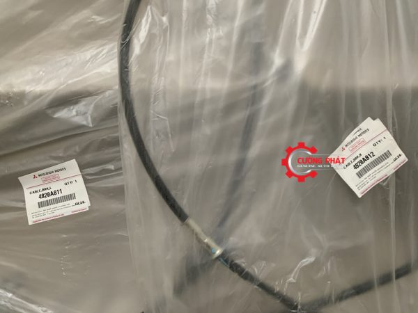 Cận cảnh dây cáp phanh tay Attrage chính hãng