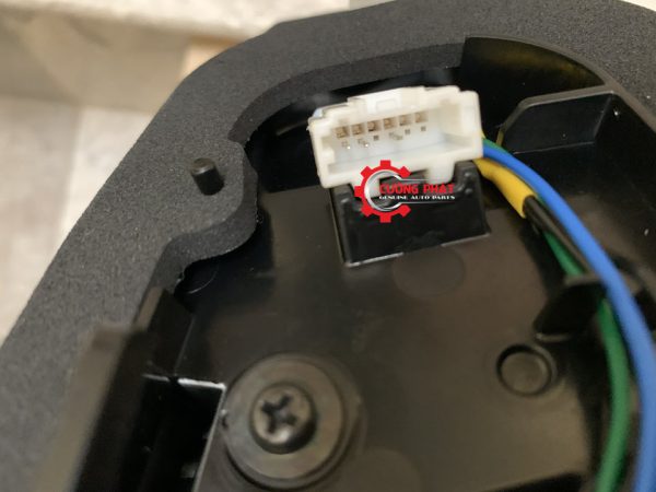 Cận cảnh giắc đèn hậu trong có LED Cerato 2016 chính hãng