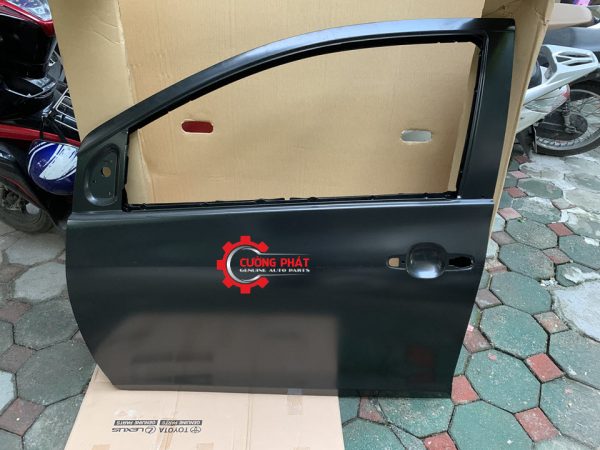 Cận cảnh cánh cửa trước Vios 2008-2013 chính hãng