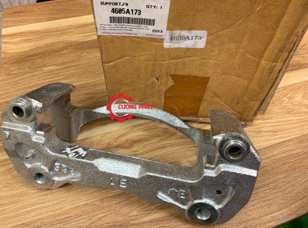 Hình ảnh gông phanh trước Mitsubishi Triton, Pajero Sport 2013 chính hãng