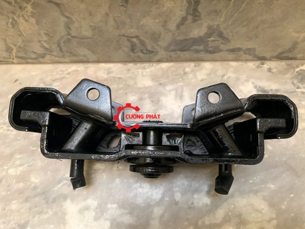 Cận cảnh cao su chân hộp số chính Triton, Pajero Sport chính hãng