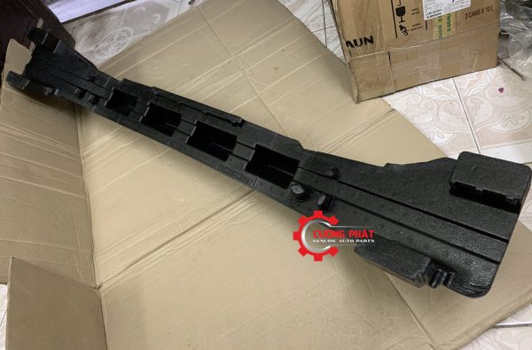 Cận cảnh xốp đỡ cản trước LX570 2014 chính hãng