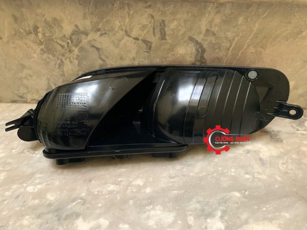 Mặt sau đèn phản quang Chevrolet Trailblazer chính hãng