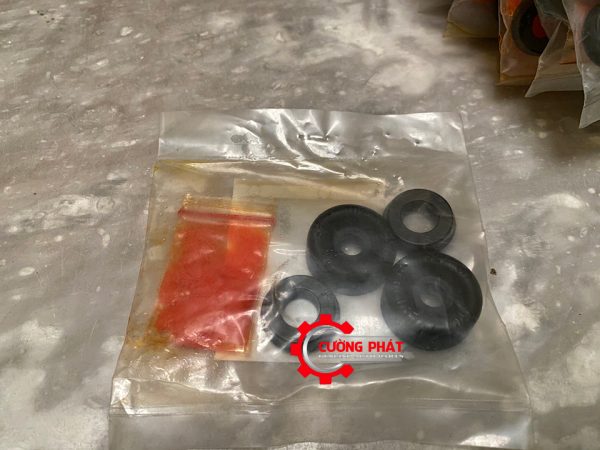 Cận cảnh cuppen xi lanh phanh sau Xpander chính hãng