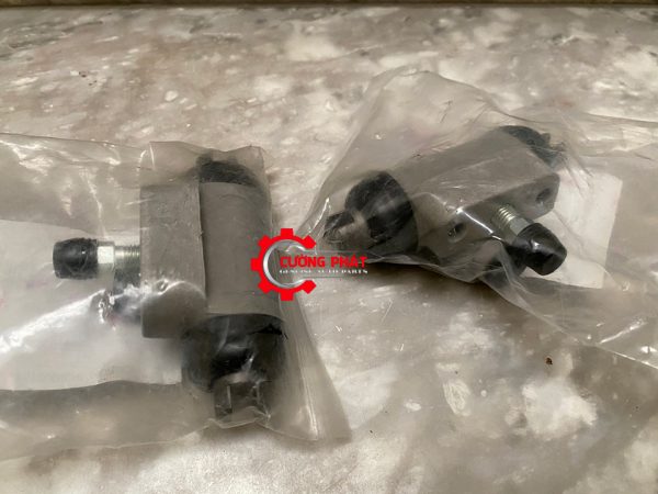Cận cảnh xi lanh phanh sau Xpander