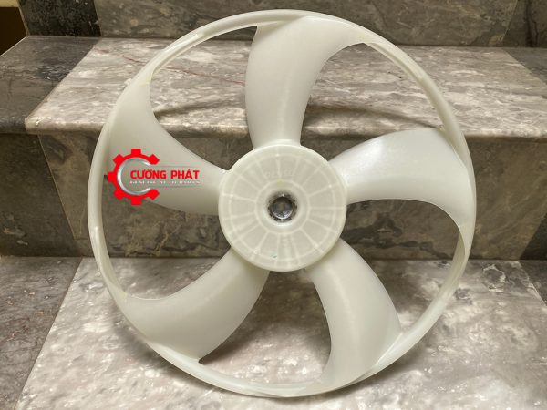 Hình ảnh cánh quạt két nước Attrage, Mirage chính hãng