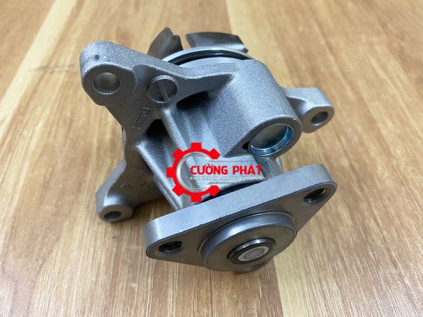 Cận cảnh bơm nước Focus, Escape, Mazda 6 2010