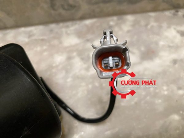 Chi tiết giắc cắm cụm lọc nhiên liệu lõi giấy Triton, Pajero Sport chính hãng