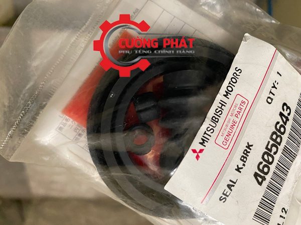 Cận cảnh cuppen phanh trước Attrage, Mirage