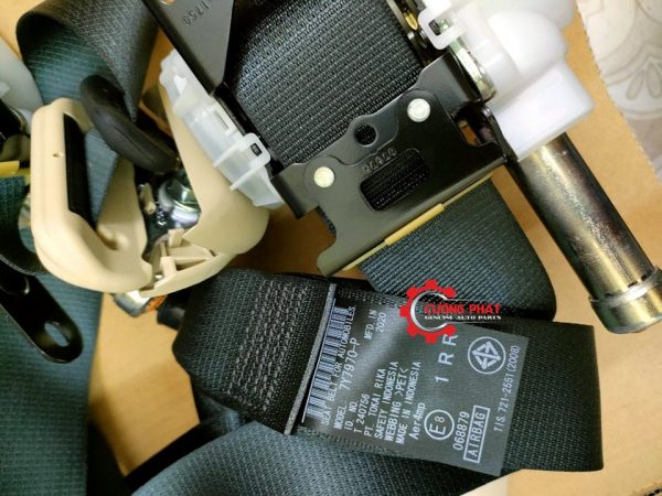 Cận cảnh dây đai an toàn Xpander, Xpander Cross chính hãng