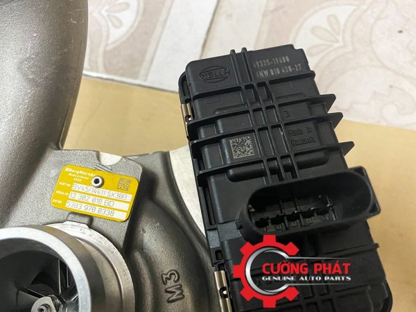 Cận cảnh turbo Navara NP300 chính hãng