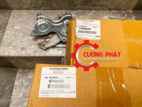 Mã compa nâng kính cửa sau Attrage, Mirage chính hãng
