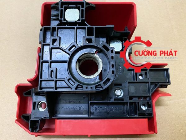 Cận cảnh cầu chì đầu bình ắc quy Ranger chính hãng