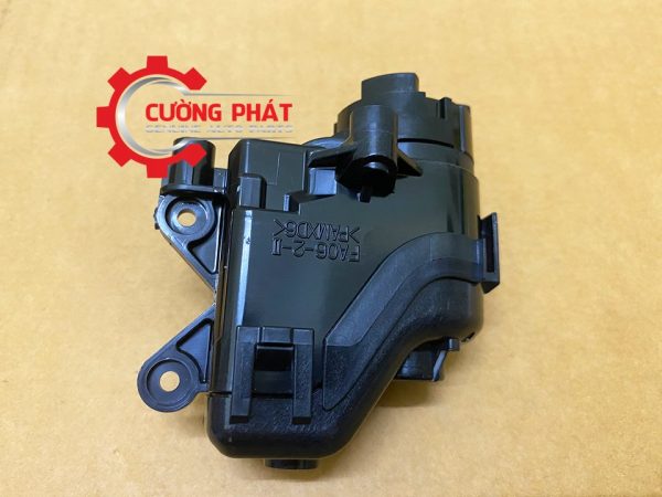 Cận cảnh mô tơ gập gương Xpander, Xpander Cross chính hãng