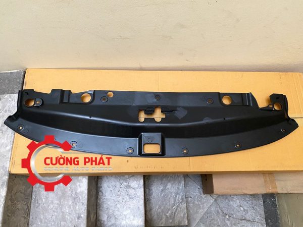 Hình ảnh ốp che khóa nắp capo Mitsubishi Pajero Sport 2021-2022 chính hãng