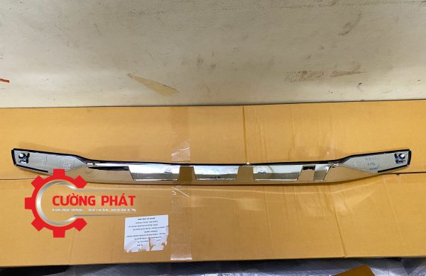 Chi tiết nẹp mạ cốp sau Pajero Sport 2018-2022 chính hãng