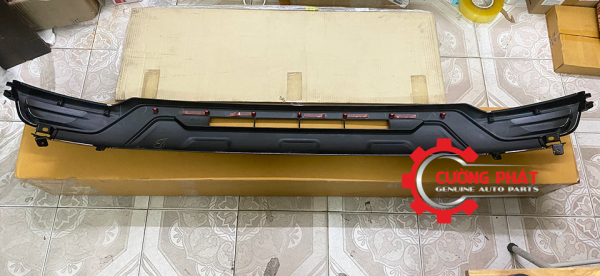 Cận cảnh ốp dưới cản Triton Athlete