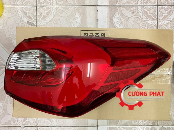 Mặt trước đèn hậu ngoài Kia K3 2012-2016 chính hãng