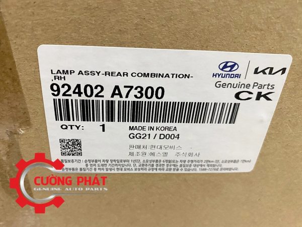 Chi tiết tem mã đèn hậu ngoài Kia K3 2012-2016 chính hãng