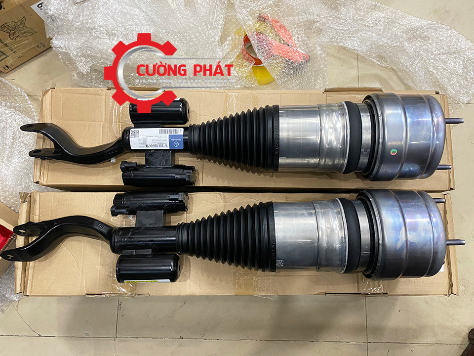 Hình ảnh tổng thể bóng hơi giảm xóc trước phụ GLC250, GLC300, GLC350 2015-2021 chính hãng