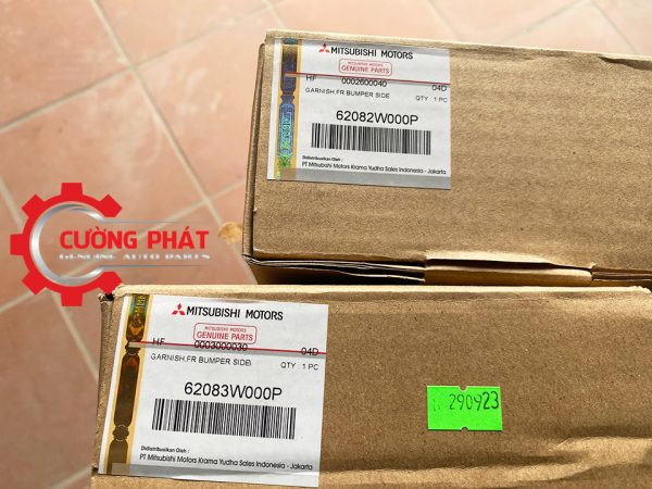 Chi tiết tem mã cản trước trên Xpander Cross 2023