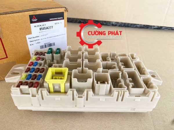 Chi tiết tem mã hộp cầu chì Attrage, Mirage 2014-2024 chính hãng