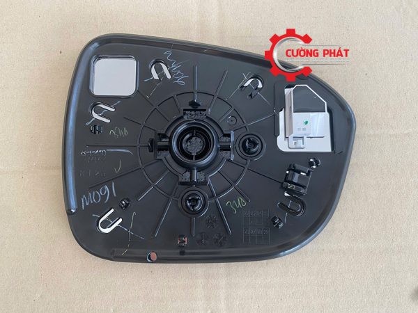 Cận cảnh mặt gương chiếu hậu XForce