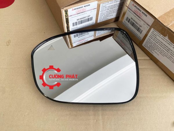 Tem mã mặt gương Mitsubishi XForce chính hãng