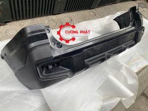 Cận cảnh ba đờ sốc sau Xpander Cross