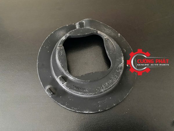Cận cảnh cao su đệm lò xo Xpander 2018-2025