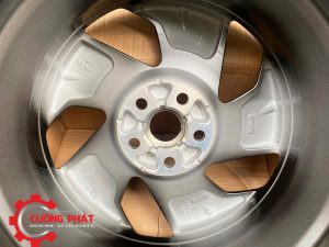 Cận cảnh bên trong mâm xe XForce