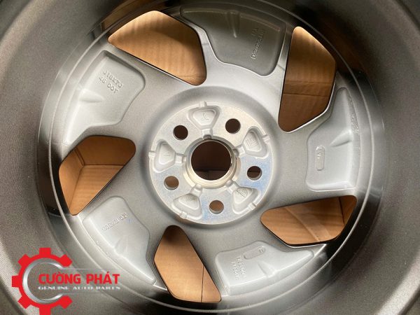 Cận cảnh bên trong mâm xe XForce