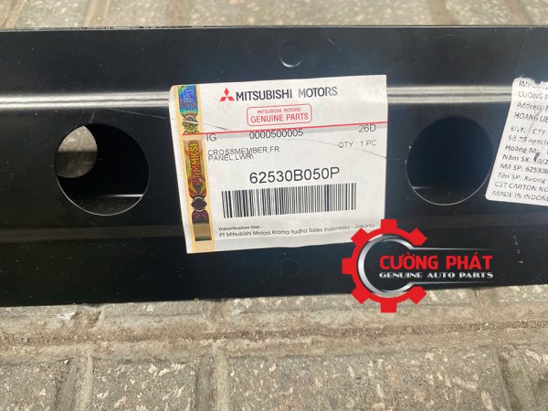Tem mã xương dưới đầu xe Mitsubishi XForce chính hãng