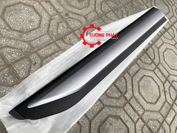Hình ảnh ốp cửa Xpander Cross