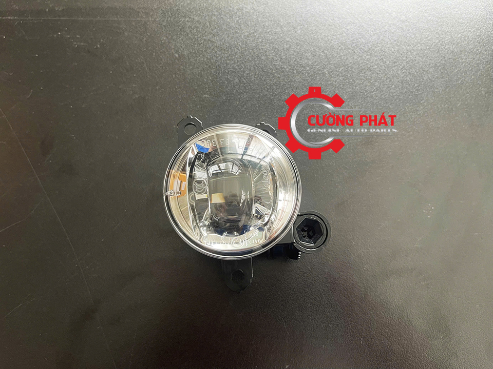 Góc chụp cận cảnh đèn gầm Triton 2025, Xpander Cross 2022-2025 chính hãng