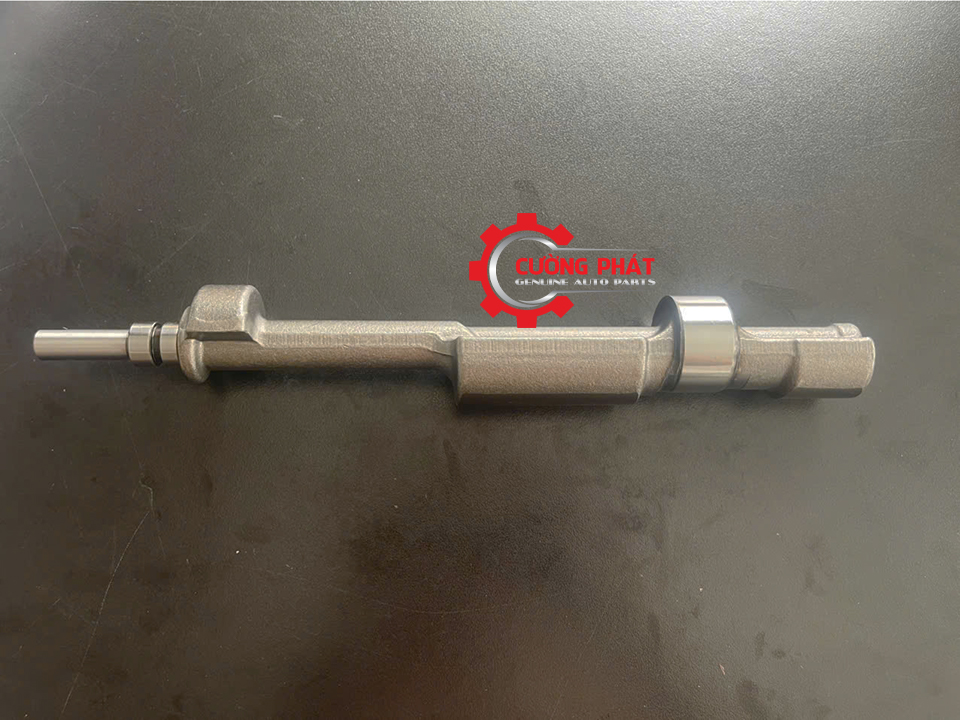 Góc chụp cận cảnh trục đối trọng Triton 4D56 chính hãng