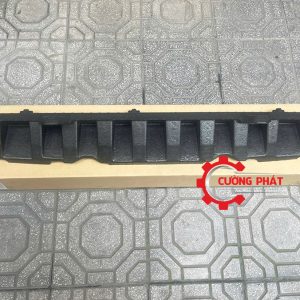 Hình ảnh ốp dưới cản trước Triton 2025 chính hãng